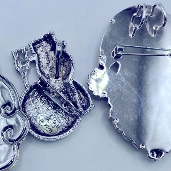 VINTAGE Silver Tone SANTA PINs set of three - Picture 3 of 7